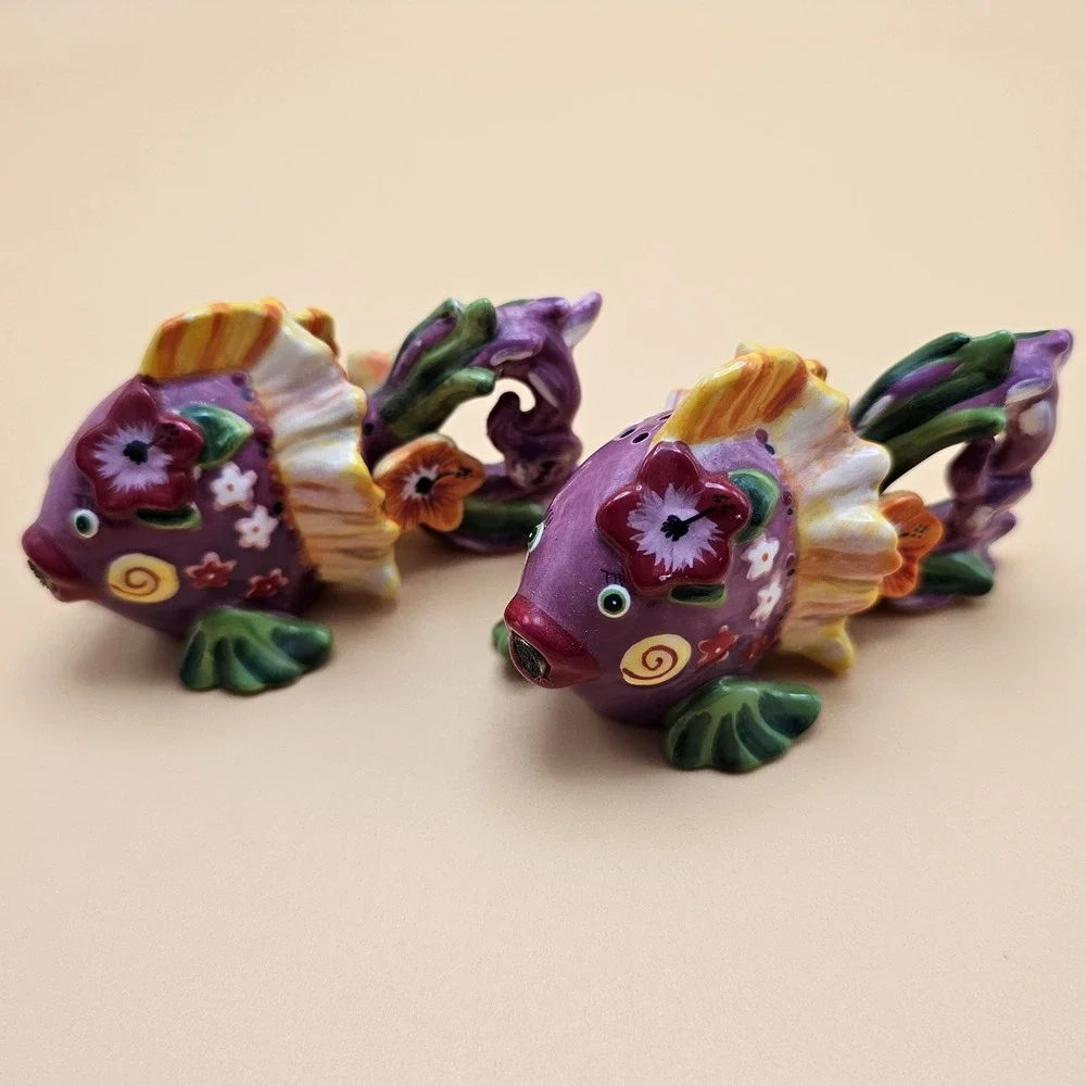 Cute Purple Fish Salt Pepper Shakers Ceramic Novelty Kitchen Decor Magnetic Lips